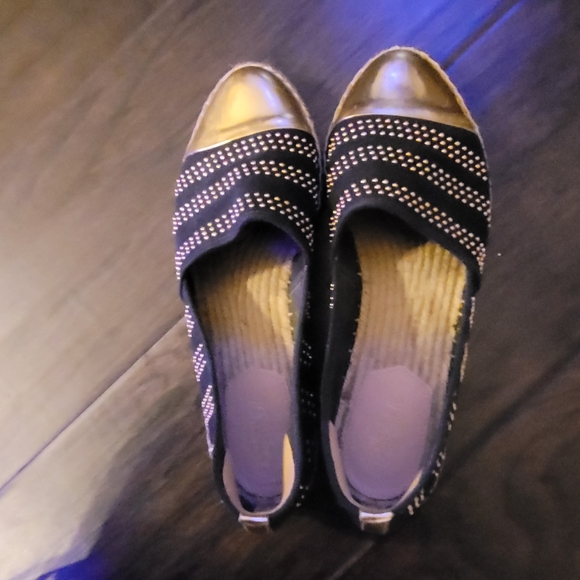 Beautiful Gently worn loeffler randall gold studded flat/mule - Picture 6 of 12